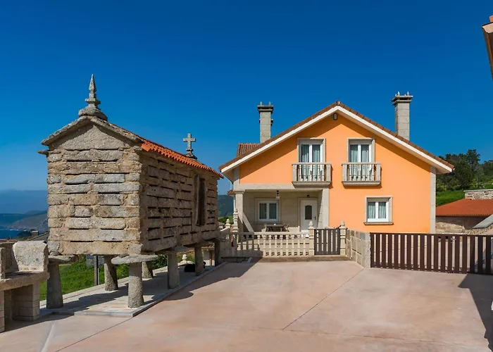 Mirador do faro Touriñan